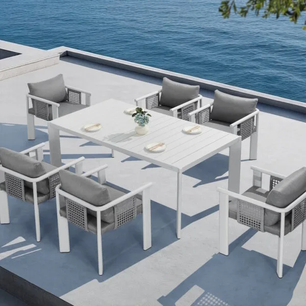 Ligo 2.0/D7 Dining Set